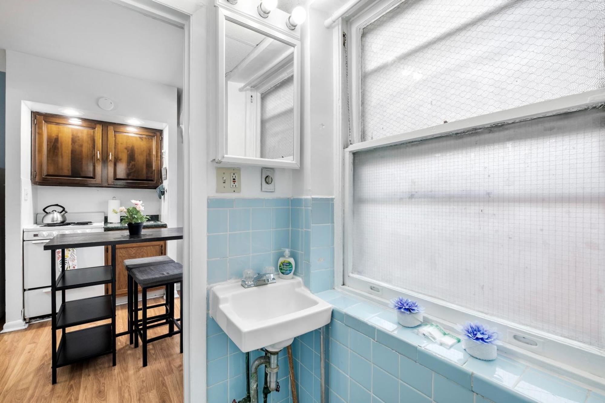Stylish Studio In City Center Филаделфия Екстериор снимка